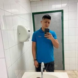 Meet your Posher, Josue